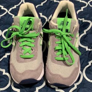 New Balance 515 Women’s sneakers in size 8.5.